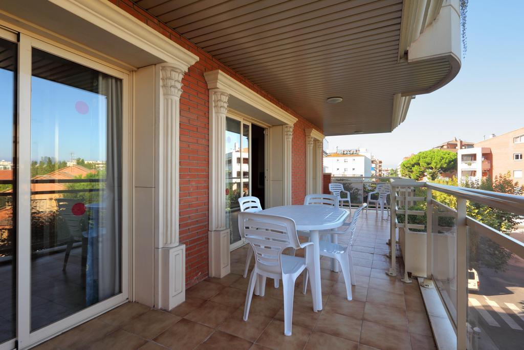 Apartamentos Imperial Salou Kültér fotó